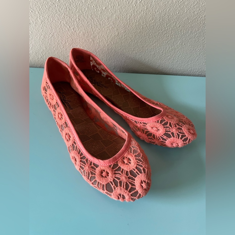 Lucky Brand Coral Embroidered Flats